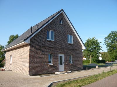 Planung+Bauleitung kostengünstiger Einfamilienhausbau, eigene Bauträgermaßnahmen